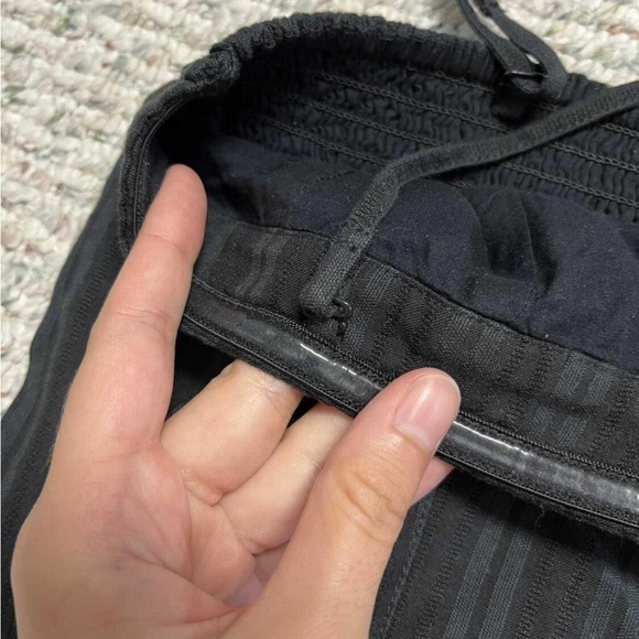 American Eagle top. Small. Removable straps. Cropped - Picture 2 of 5